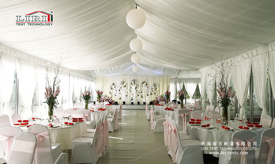 How to Decorate a Tent for a Wedding indoor