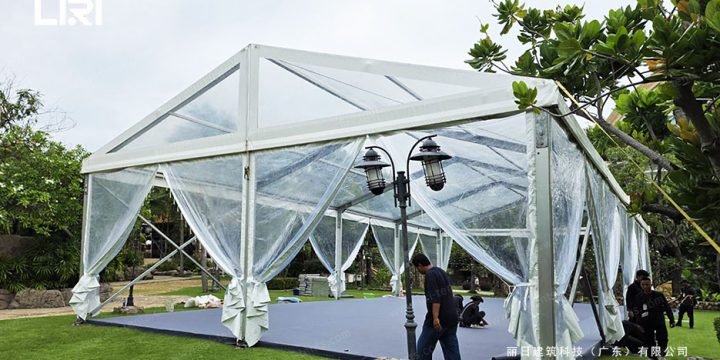 Choosing Transparent Tents for Beach Weddings & Luxury Events